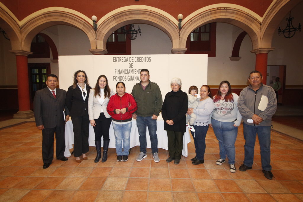 Se apoya a comerciantes para mejoramiento de sus negocios